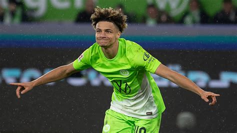 Paredes scores for Wolfsburg in 2-2 draw with Werder Bremen in Bundesliga